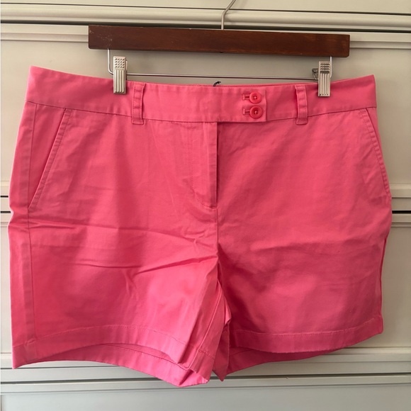 Vineyard Vines Pants - Vineyard Vines women’s shorts, size 14